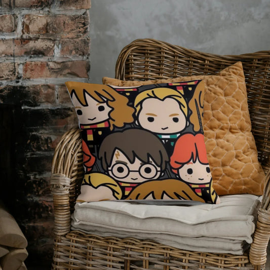 Modern and personalized cushion to decorate any space (Harry Potter)