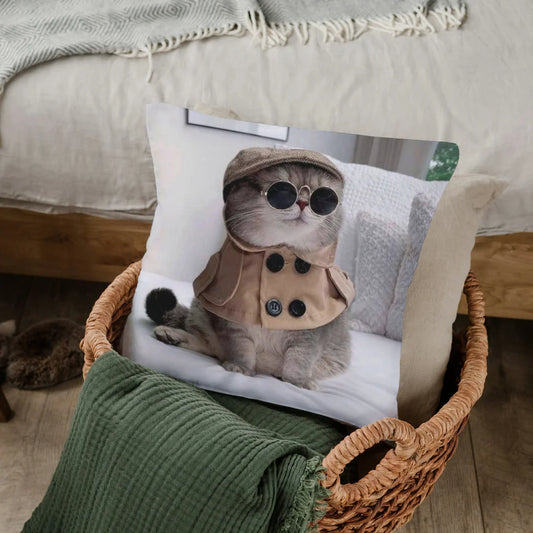 Modern and personalized cushion to decorate any space (Cat)