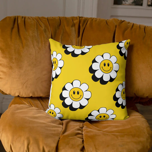Modern and personalized cushion to decorate any space (Custom Daisy flower design)