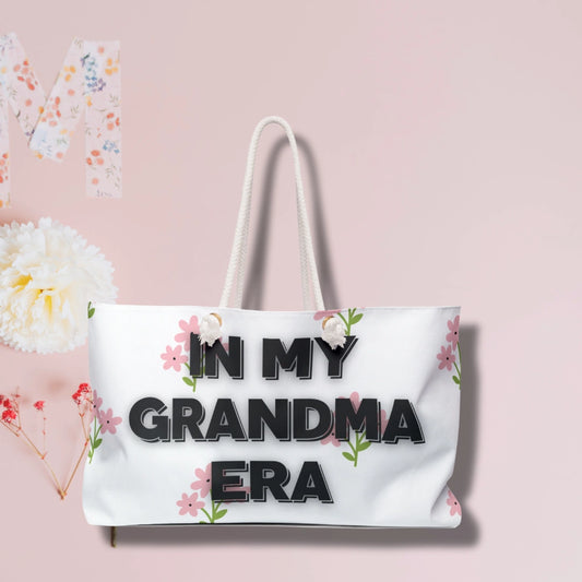 Personalized spacious Weekender Bag, Mother's Day, flower designs, Gifts for mom's day, custom mama bag (in my grandma era)